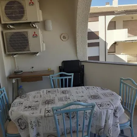 Arcos Dentro